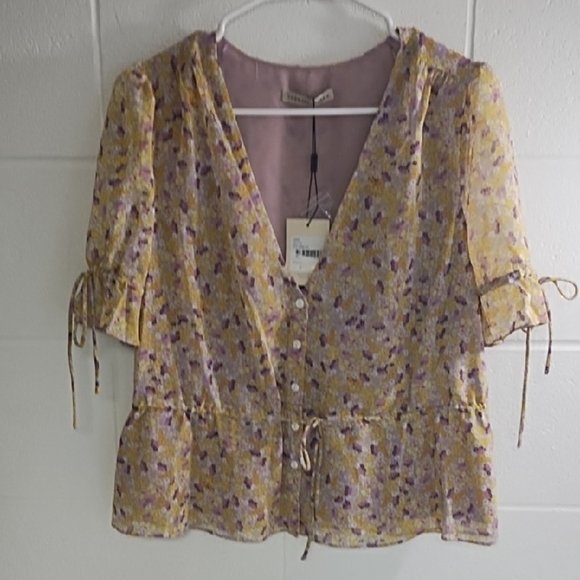Yellow & Lavendar Floral Peplum Button Up Blouse with Flutter Sleeves Low V-Neck - Picture 9 of 9